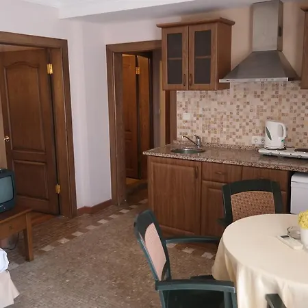 Hotell Kibele & 3*