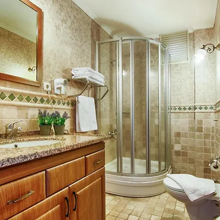 Kibele & Hotell 3*